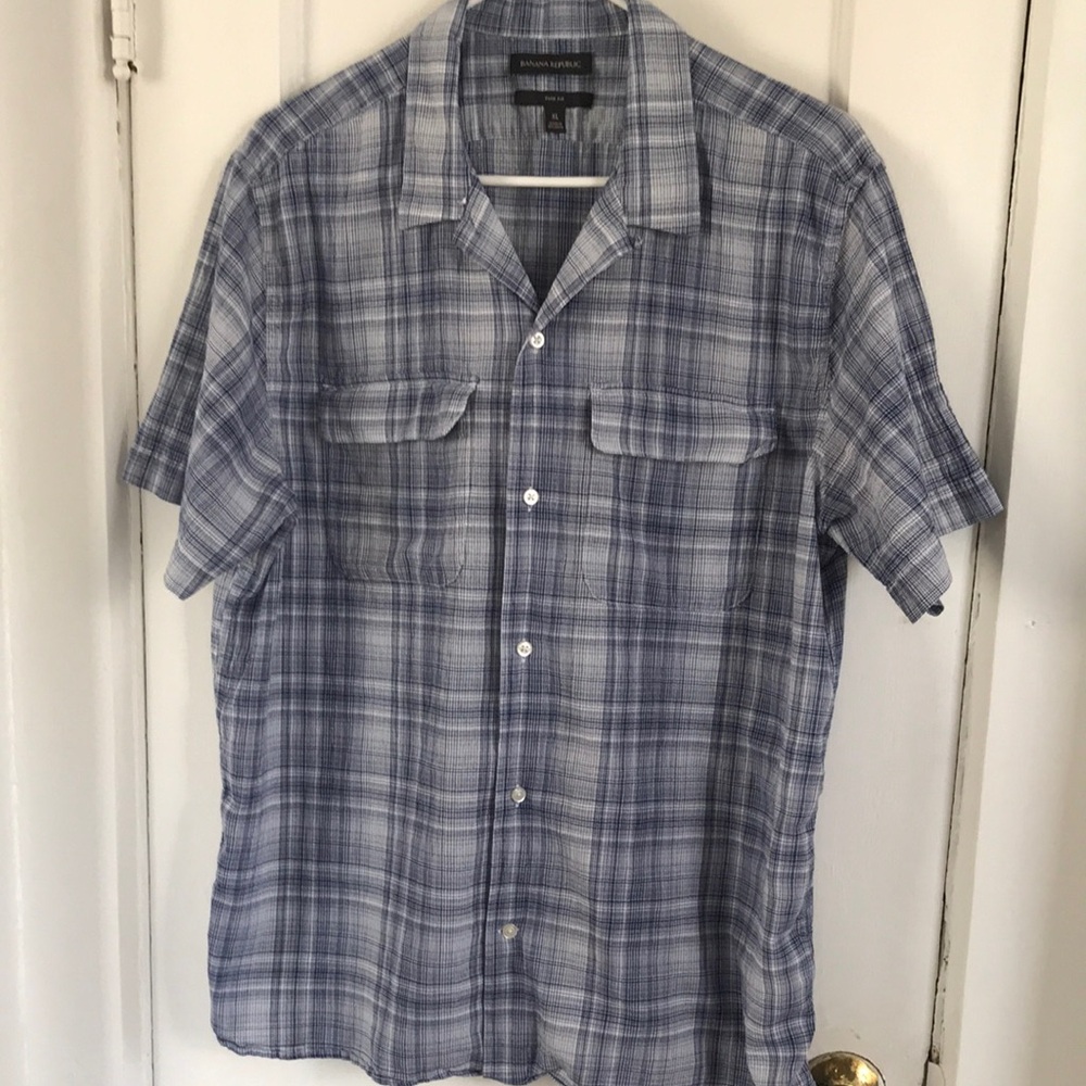 BANANA REPUBLIC Men's Blue Plaid Short-Sleeve Button-Up Shirt